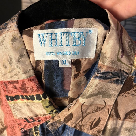 Mens 100% silk printed button down - Picture 6 of 6